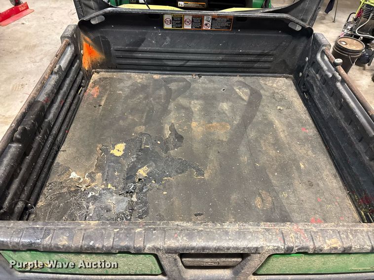 image for item DO0225 2013 John Deere Gator 825 utility vehicle