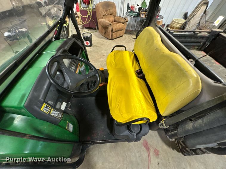 image for item DO0225 2013 John Deere Gator 825 utility vehicle