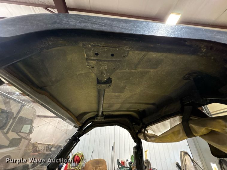 image for item DO0225 2013 John Deere Gator 825 utility vehicle