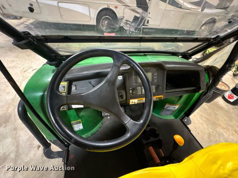 image for item DO0225 2013 John Deere Gator 825 utility vehicle
