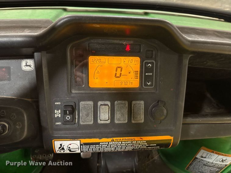 image for item DO0225 2013 John Deere Gator 825 utility vehicle