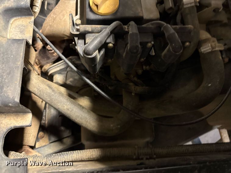 image for item DO0225 2013 John Deere Gator 825 utility vehicle