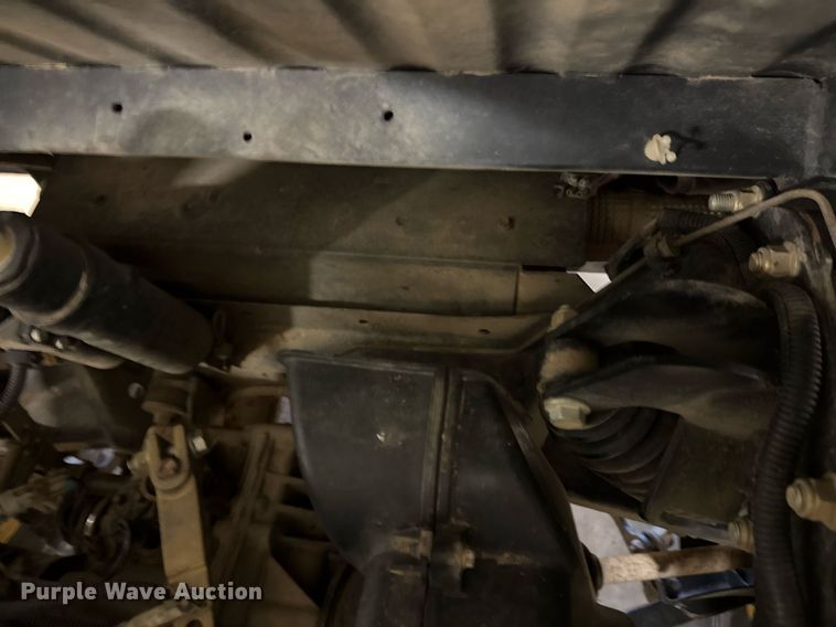 image for item DO0225 2013 John Deere Gator 825 utility vehicle