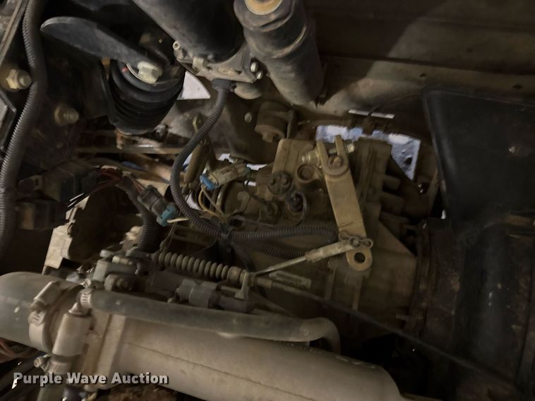 image for item DO0225 2013 John Deere Gator 825 utility vehicle