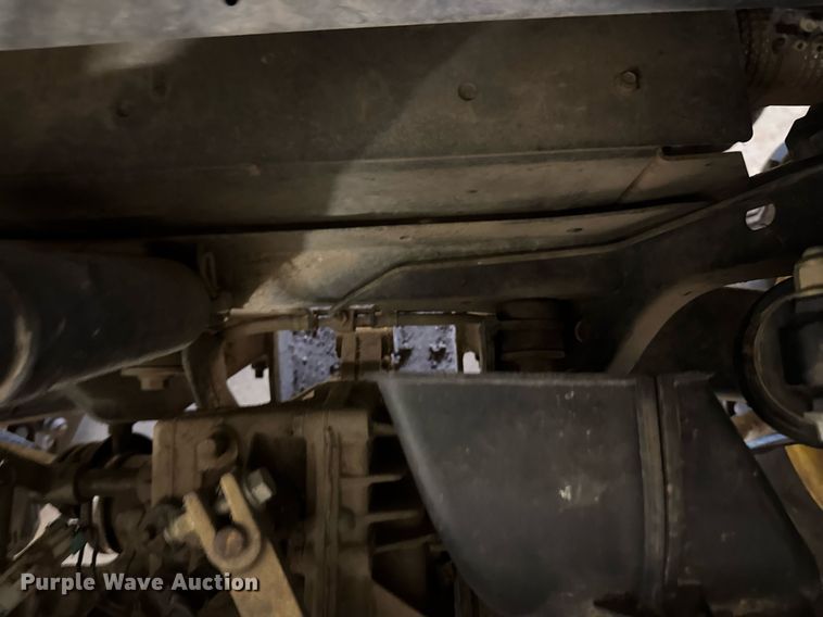 image for item DO0225 2013 John Deere Gator 825 utility vehicle