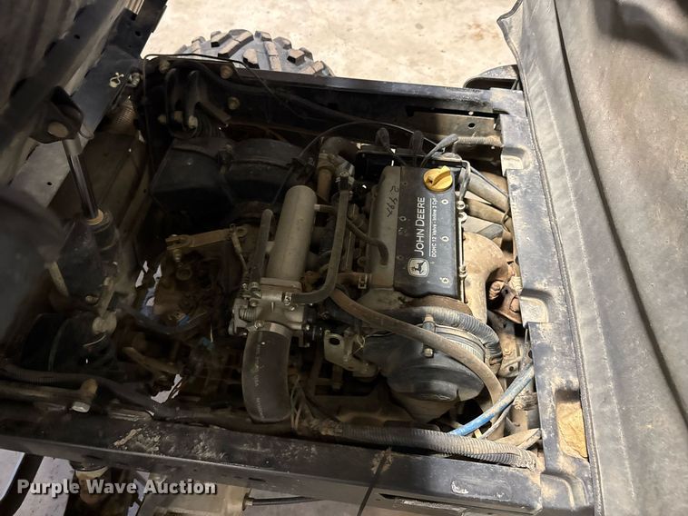 image for item DO0225 2013 John Deere Gator 825 utility vehicle