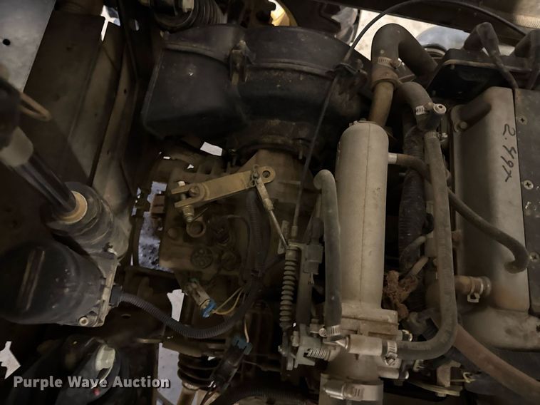 image for item DO0225 2013 John Deere Gator 825 utility vehicle