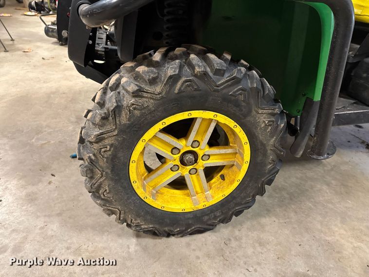image for item DO0225 2013 John Deere Gator 825 utility vehicle