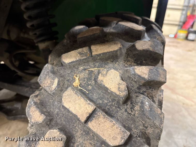 image for item DO0225 2013 John Deere Gator 825 utility vehicle