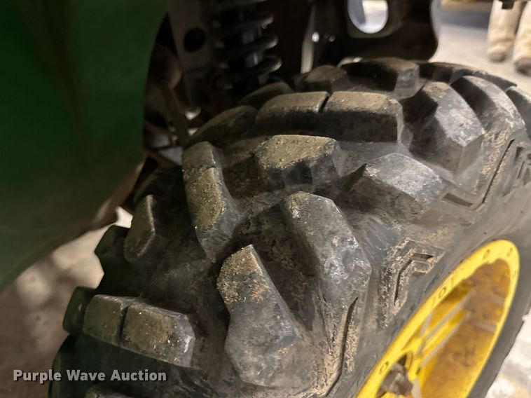 image for item DO0225 2013 John Deere Gator 825 utility vehicle