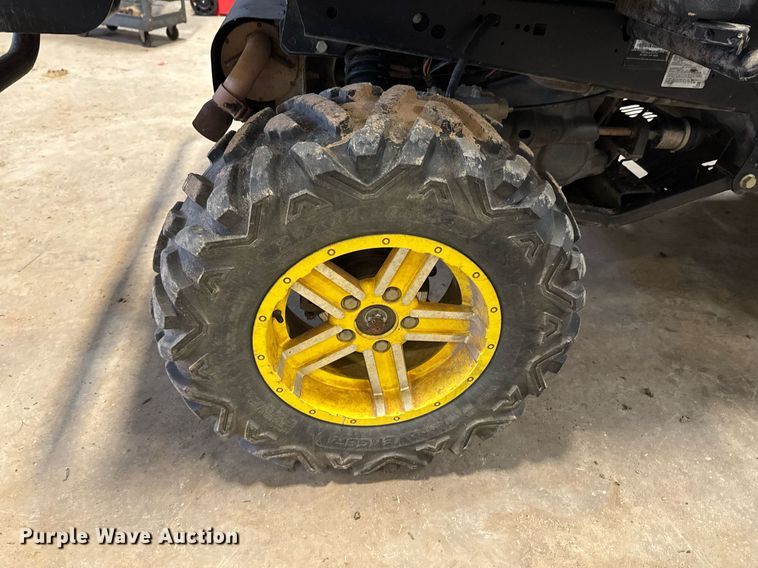 image for item DO0225 2013 John Deere Gator 825 utility vehicle