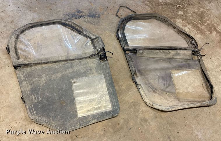 image for item DO0225 2013 John Deere Gator 825 utility vehicle