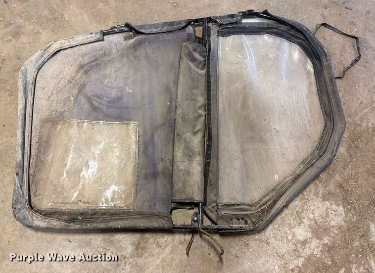 image for item DO0225 2013 John Deere Gator 825 utility vehicle