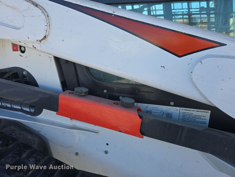 image for item DO7738 2020 Bobcat T870 tracked skid steer loader