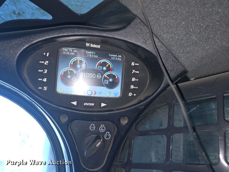 image for item DO7738 2020 Bobcat T870 tracked skid steer loader