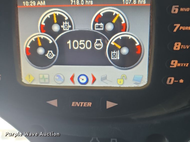 image for item DO7738 2020 Bobcat T870 tracked skid steer loader