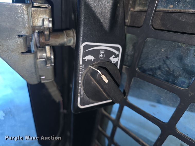 image for item DO7738 2020 Bobcat T870 tracked skid steer loader