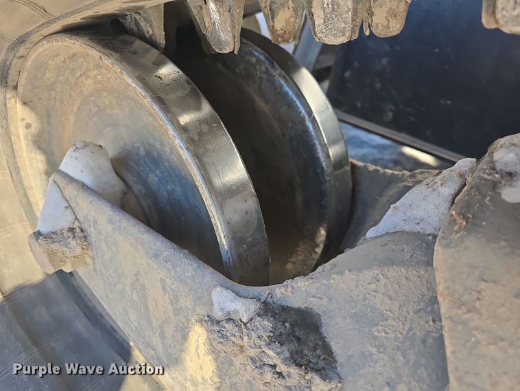 image for item DO7738 2020 Bobcat T870 tracked skid steer loader