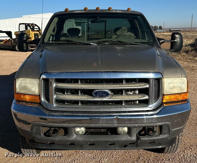 image for item DP6106 2001 Ford F350 Super Duty XLT SuperCab pickup truck