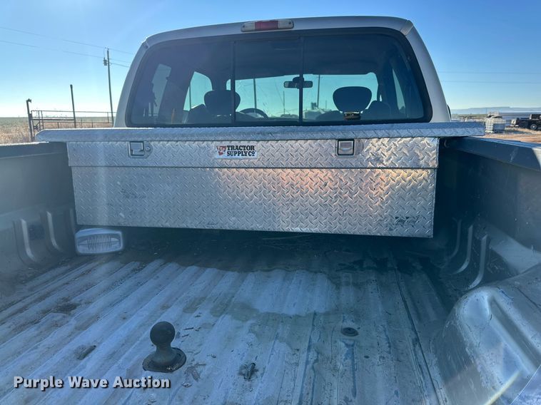 image for item DP6106 2001 Ford F350 Super Duty XLT SuperCab pickup truck