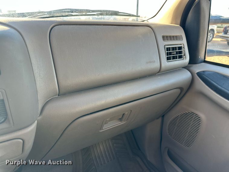 image for item DP6106 2001 Ford F350 Super Duty XLT SuperCab pickup truck