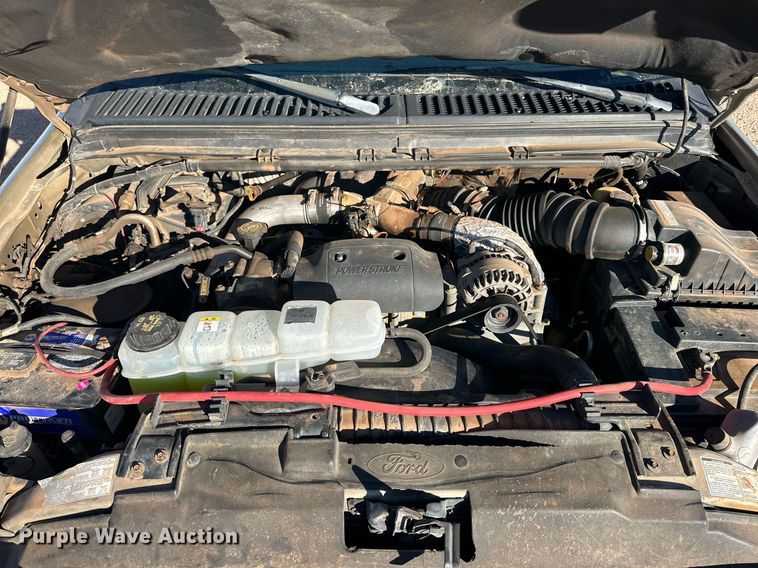 image for item DP6106 2001 Ford F350 Super Duty XLT SuperCab pickup truck