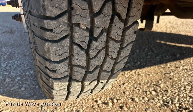 image for item DP6106 2001 Ford F350 Super Duty XLT SuperCab pickup truck