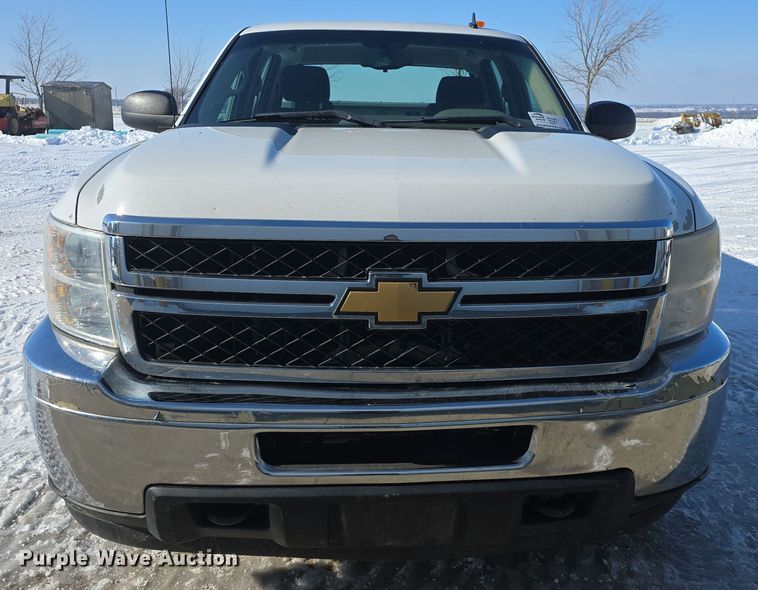 image for item DQ5370 2012 Chevrolet Silverado 2500HD Crew Cab utility bed pickup truck