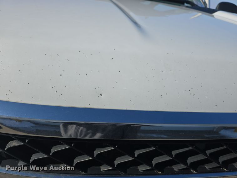 image for item DQ5370 2012 Chevrolet Silverado 2500HD Crew Cab utility bed pickup truck