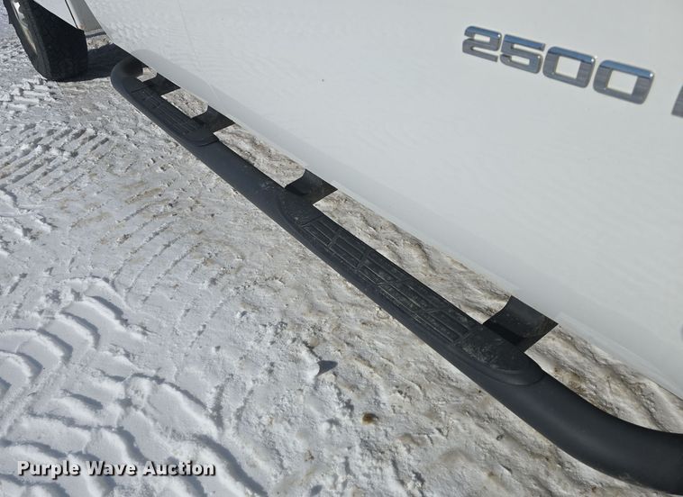 image for item DQ5370 2012 Chevrolet Silverado 2500HD Crew Cab utility bed pickup truck