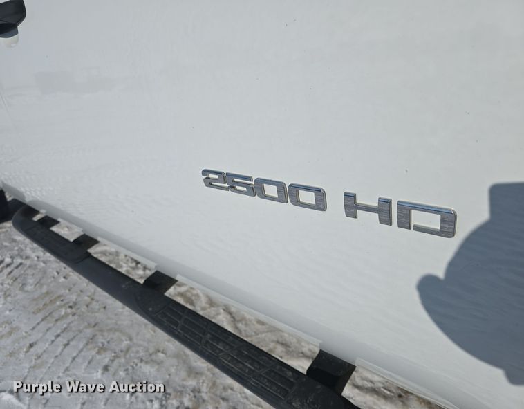 image for item DQ5370 2012 Chevrolet Silverado 2500HD Crew Cab utility bed pickup truck