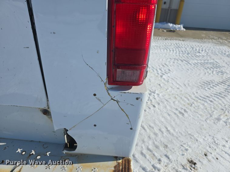 image for item DQ5370 2012 Chevrolet Silverado 2500HD Crew Cab utility bed pickup truck