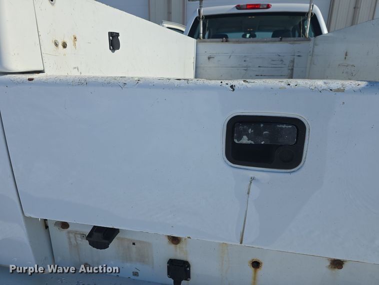 image for item DQ5370 2012 Chevrolet Silverado 2500HD Crew Cab utility bed pickup truck