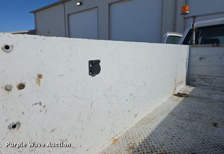 image for item DQ5370 2012 Chevrolet Silverado 2500HD Crew Cab utility bed pickup truck