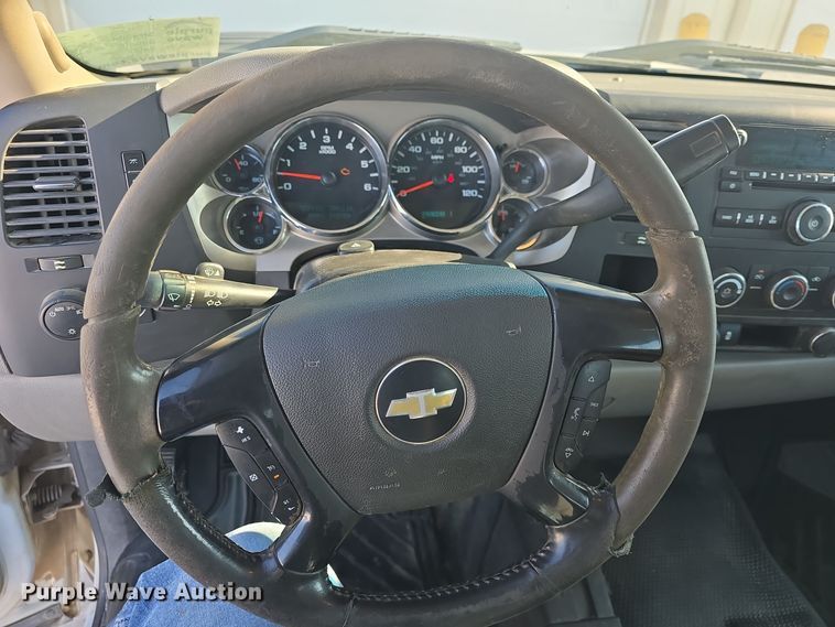 image for item DQ5370 2012 Chevrolet Silverado 2500HD Crew Cab utility bed pickup truck