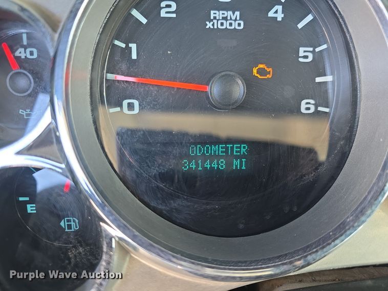 image for item DQ5370 2012 Chevrolet Silverado 2500HD Crew Cab utility bed pickup truck