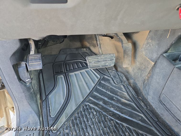 image for item DQ5370 2012 Chevrolet Silverado 2500HD Crew Cab utility bed pickup truck