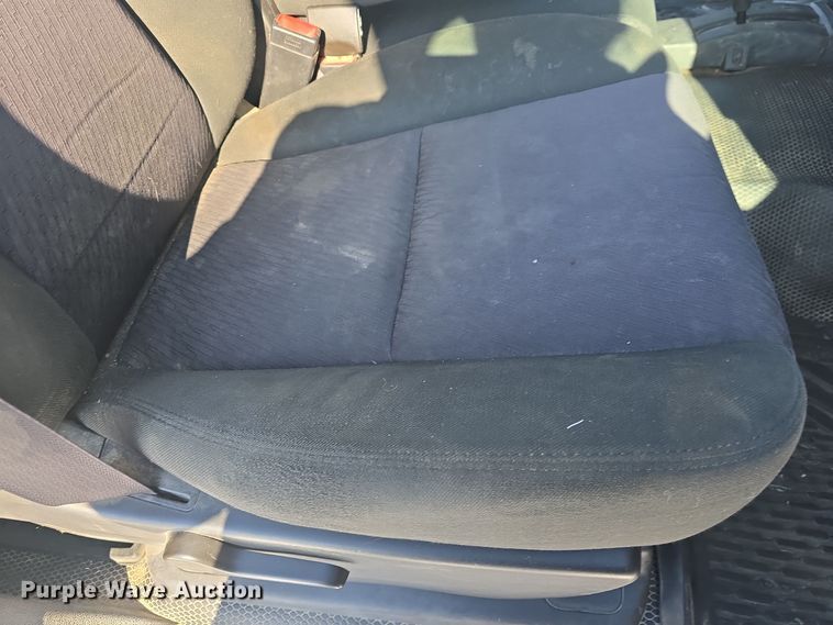 image for item DQ5370 2012 Chevrolet Silverado 2500HD Crew Cab utility bed pickup truck