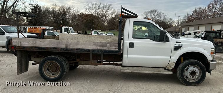 image for item DQ6488 2008 Ford F450 flatbed truck