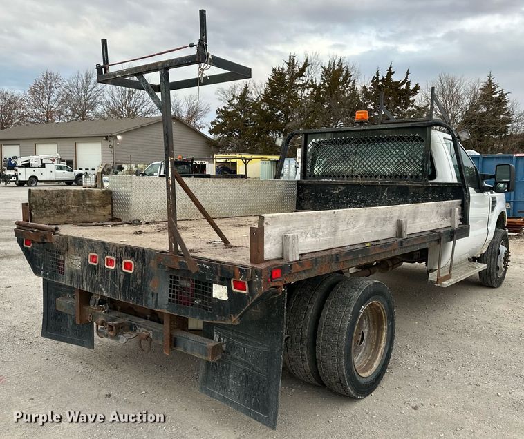 image for item DQ6488 2008 Ford F450 flatbed truck