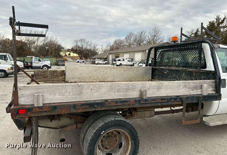 image for item DQ6488 2008 Ford F450 flatbed truck