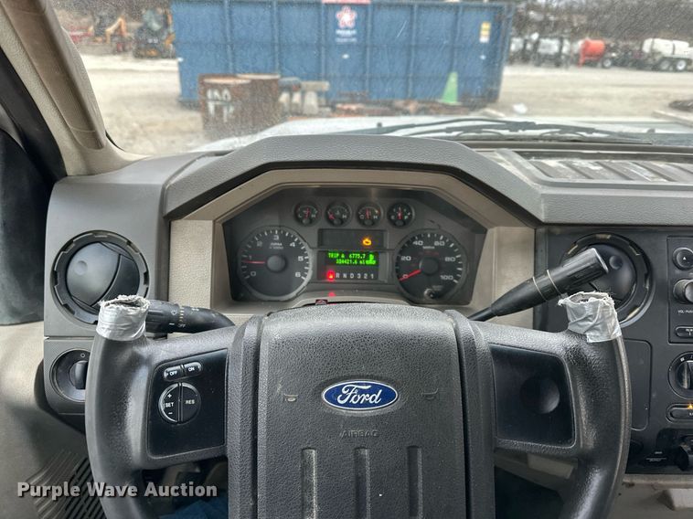 image for item DQ6488 2008 Ford F450 flatbed truck