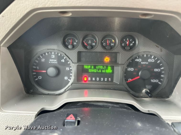 image for item DQ6488 2008 Ford F450 flatbed truck