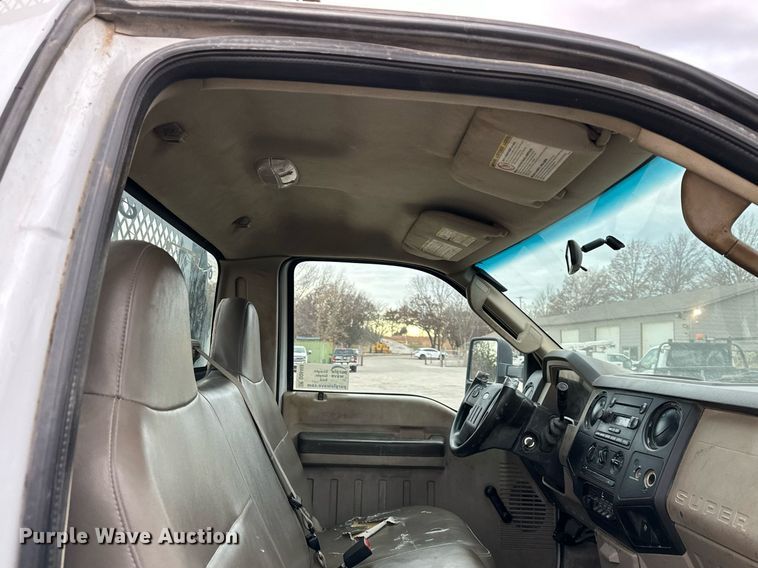 image for item DQ6488 2008 Ford F450 flatbed truck