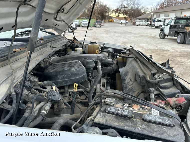 image for item DQ6488 2008 Ford F450 flatbed truck