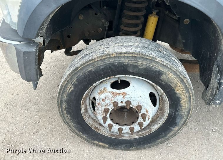 image for item DQ6488 2008 Ford F450 flatbed truck