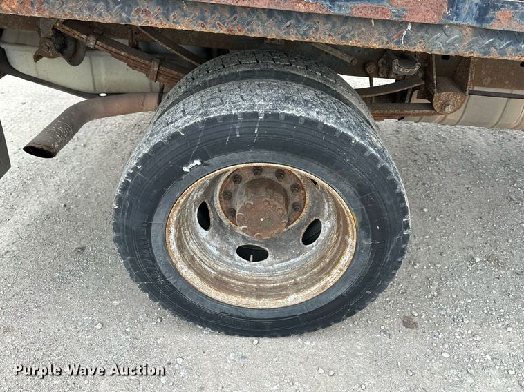 image for item DQ6488 2008 Ford F450 flatbed truck