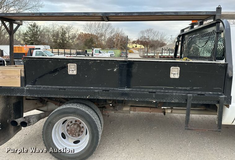 image for item DQ6489 2008 Ford F450 Super Duty flatbed truck