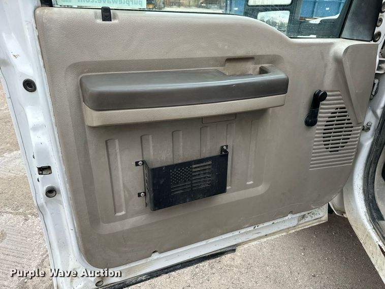 image for item DQ6489 2008 Ford F450 Super Duty flatbed truck