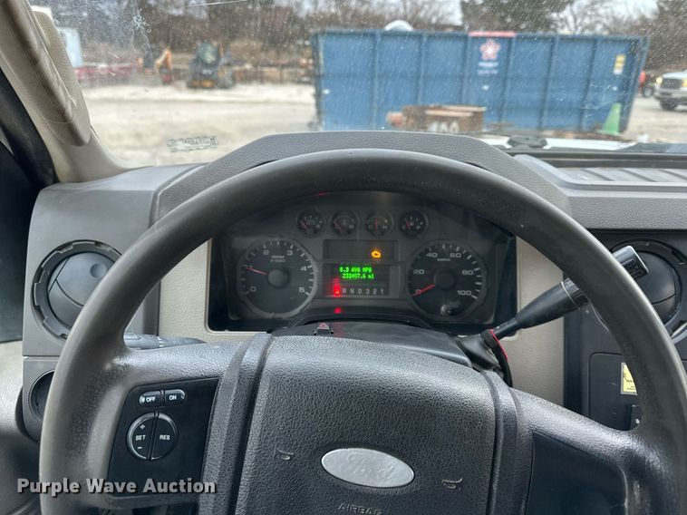 image for item DQ6489 2008 Ford F450 Super Duty flatbed truck